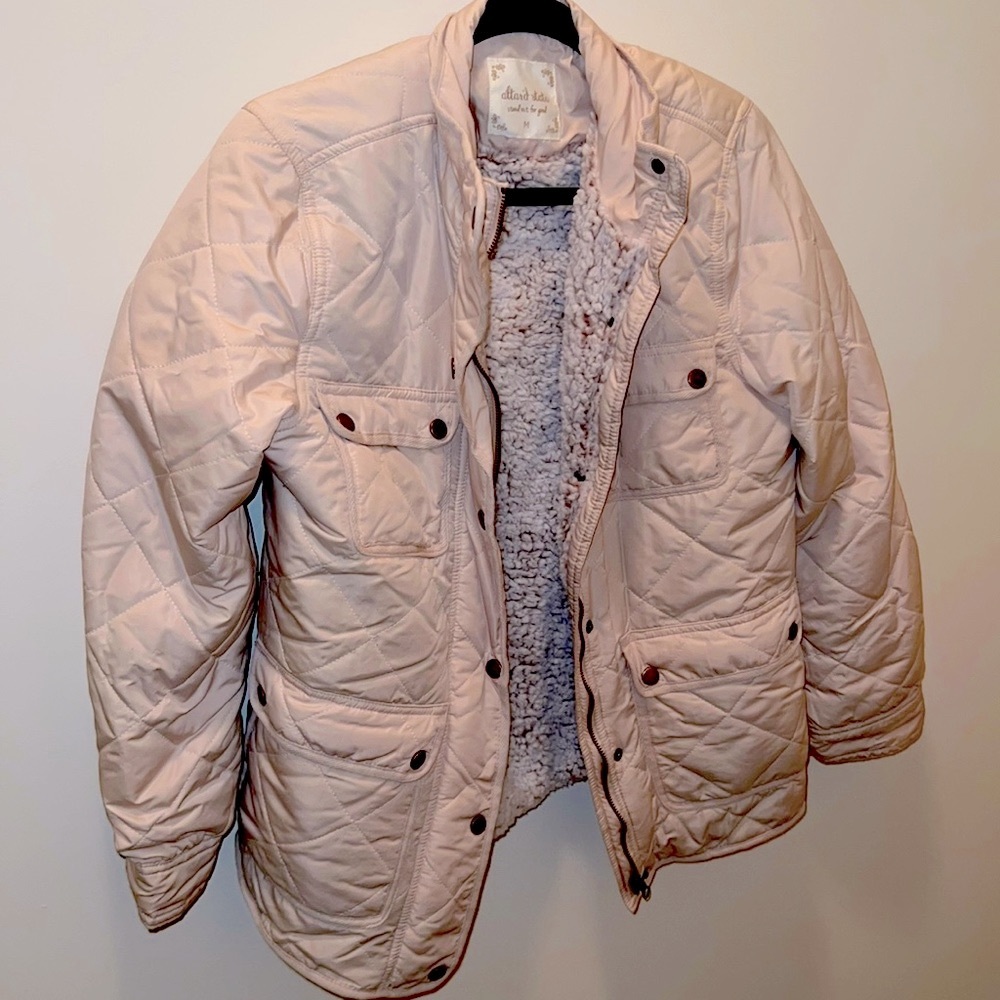 Cream color snow jacket with Sherpa type inside